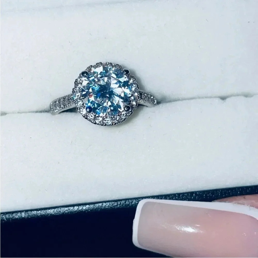 NORDSTROM JEWELRY BEAUTIFUL BRILLIANT 4CTW HALO STERLING PLATED CZ. RING SIZE 8 - Picture 3 of 16